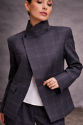 Blazer estructurado de cuadros en gris