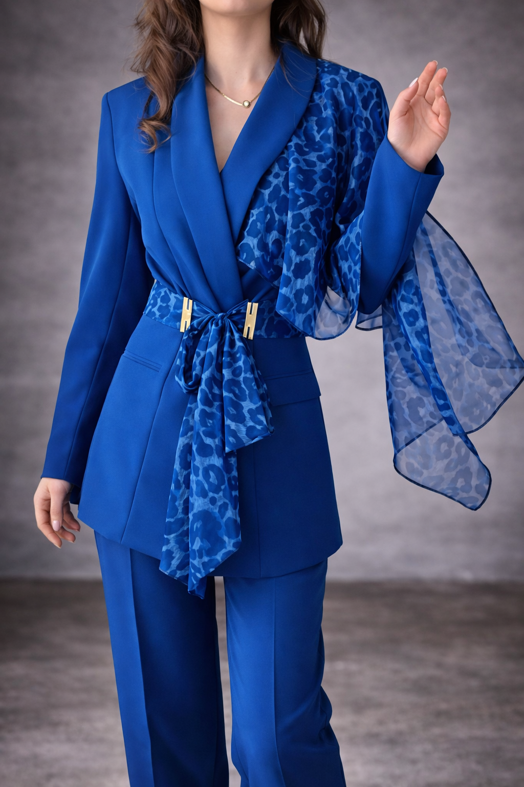 Conjunto elegante animal print