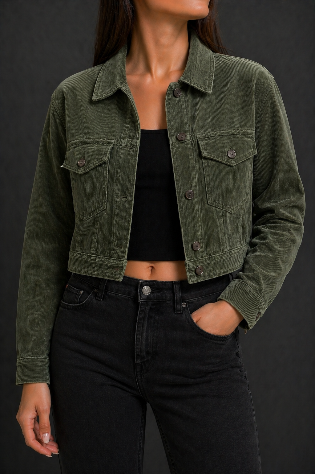 Chaqueta corta de pana con botones