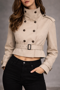Gabardina trench corta con cinturón