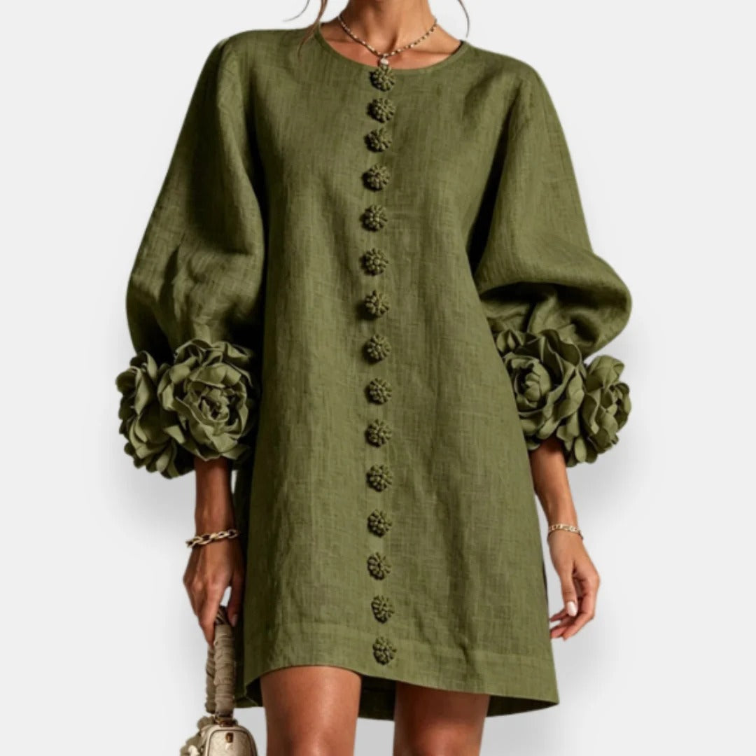 Vestido floral con relieve