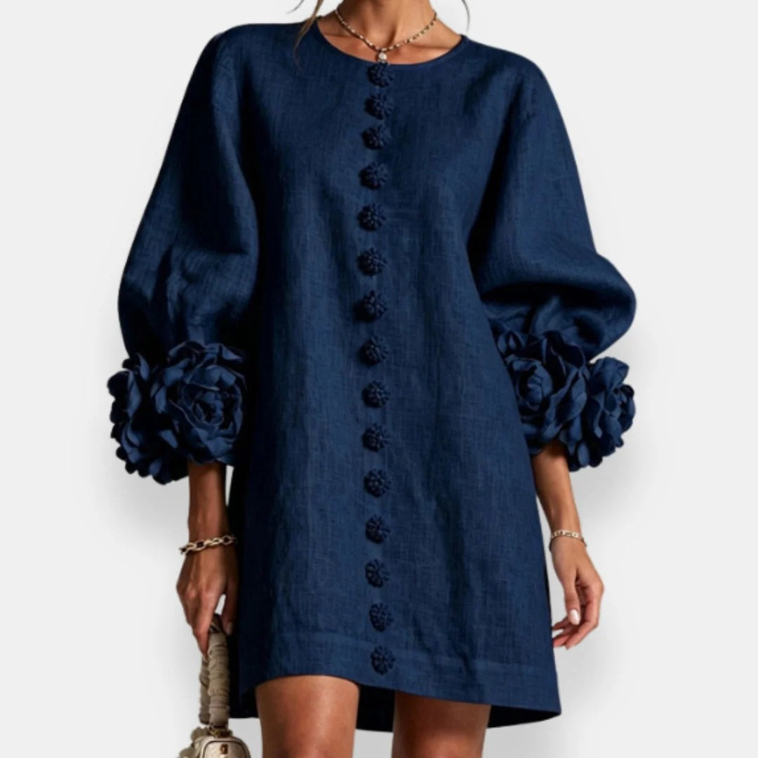 Vestido floral con relieve